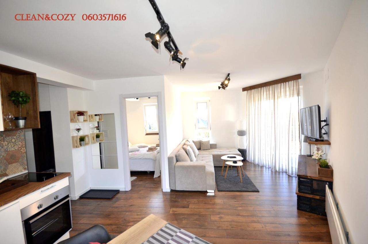 C L E A N&C O Z Y Apartmani Divcibare Exterior photo